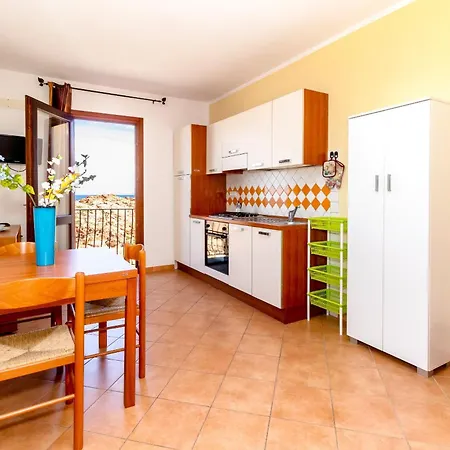 Casa Sulla Scogliera Isola Rossa