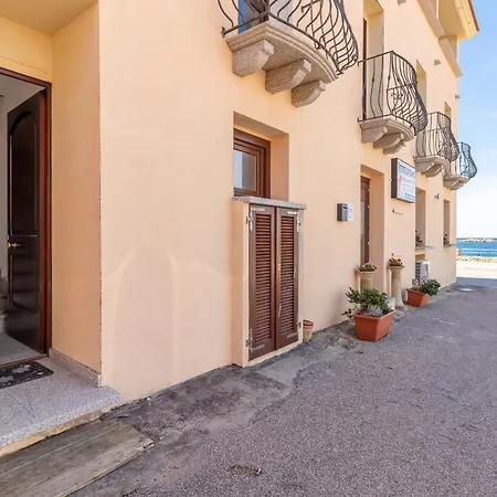 Casa Sulla Scogliera Daire Isola Rossa (Sassari)